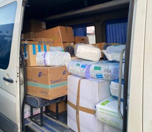 Ліки, медвироби та засоби гігієни з Чернівецького гуманітарного хабу до Національний інститут хірургії та трансплантології імені О. Шалімова. Квітень, 2022