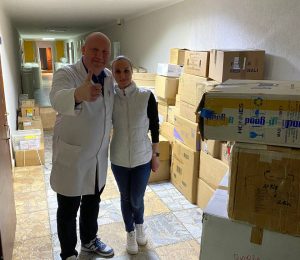 Ліки, медвироби та засоби гігієни з Чернівецького гуманітарного хабу до Національний інститут хірургії та трансплантології імені О. Шалімова. Квітень, 2022